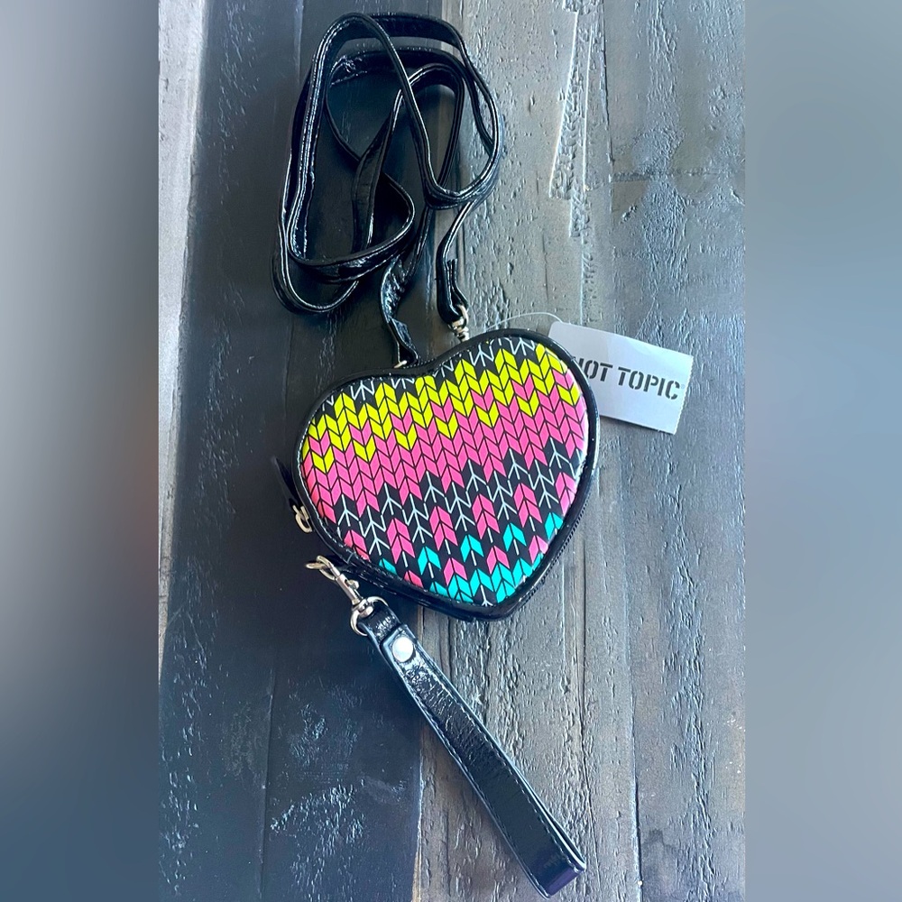 Hot Topic Crossbody&Wristlet